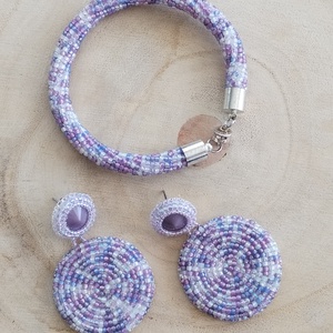 Lila gyöngyékszer szett � hímzett kérek hippi fülbevaló és csavart herringbone karkötő - Meska.hu