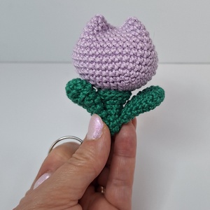 Horgolt tulipán kulcstartó  - Meska.hu