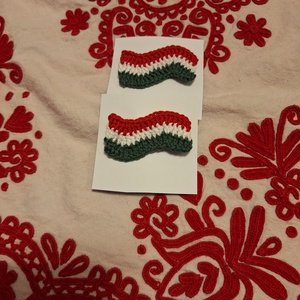 Zászló alakú kokárda  - ékszer - kitűző és bross - Meska.hu