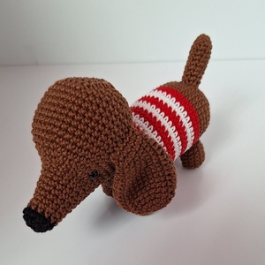 Horgolt tacsi  - játék & sport - plüssállat & játékfigura - kutya - Meska.hu