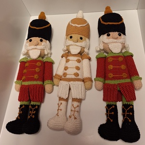 3db diótörő  - karácsony - karácsonyi lakásdekoráció - karácsonyi ajtódíszek - Meska.hu