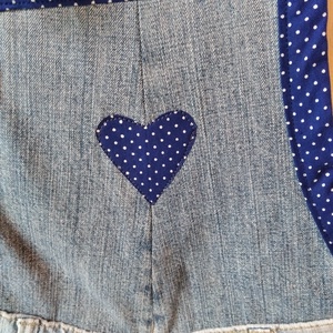 Kisméretű  zsebes leányka kötény farmerből - otthon & életmód - konyhafelszerelés, tálalás - konyhai textil - kötény - Meska.hu