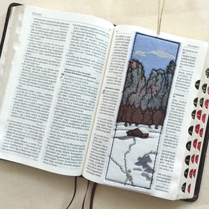 Könyvjelző bibliai igével, textilből varrva  - Meska.hu