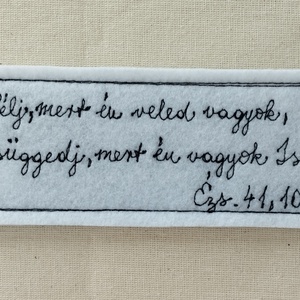 Könyvjelző bibliai igével, textilből varrva  - könyv & zene - könyvjelző - Meska.hu