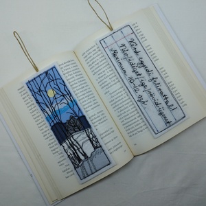 Könyvjelző egyedi felirattal, textilből varrva  - könyv & zene - könyvjelző - Meska.hu