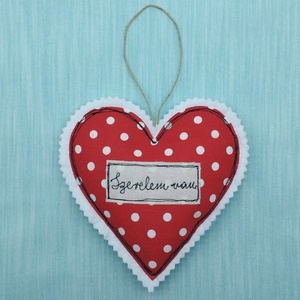 Textil szív -Szerelem van felirattal , Kellékek & szerszámok, Dekorációs kellékek, Egyéb kellékek, Varrás, Patchwork, foltvarrás, MESKA