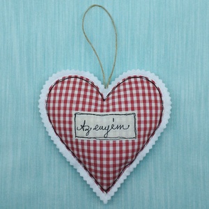 Textil szív -Az enyém felirattal , Kellékek & szerszámok, Dekorációs kellékek, Egyéb kellékek, Varrás, Patchwork, foltvarrás, MESKA