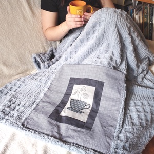 Takaró a párnában - kézműves patchwork lakástextil - Quillow - otthon & életmód - lakástextil - felnőtt takaró, pléd - Meska.hu