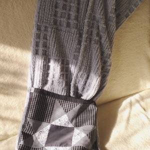 Takaró a párnában - kézműves patchwork lakástextil - Quillow - otthon & életmód - lakástextil - felnőtt takaró, pléd - Meska.hu