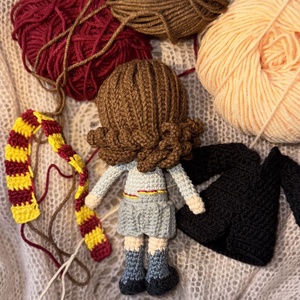 Horgolt Hermione játékfigura. Harry Potter - játék & sport - plüssállat & játékfigura - ember - Meska.hu Horgolt Hermione játékfigura. Harry Potter - játék & sport - plüssállat & játékfigura - ember - Meska.hu