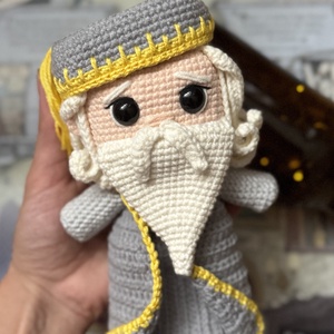 Horgolt játék Albus Dumbledore - játék & sport - plüssállat & játékfigura - ember - Meska.hu Horgolt játék Albus Dumbledore - játék & sport - plüssállat & játékfigura - ember - Meska.hu