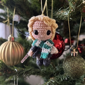 Horgolt karácsonyfadísz Harry Potter Draco Malfoy, Karácsony, Karácsonyi lakásdekoráció, Karácsonyfadíszek, Horgolás, MESKA