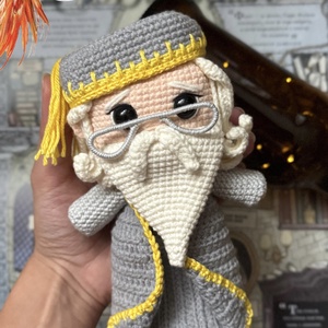 Albus Dumbledore horgolt figura - Meska.hu