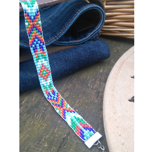 Gyöngyszövött karkötő  - Meska.hu