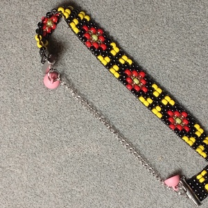 Diszdobozos színes 5  gyöngyszövött karkötő , Ékszer, Karkötő, Gyöngyös karkötő, Gyöngyfűzés, gyöngyhímzés, MESKA