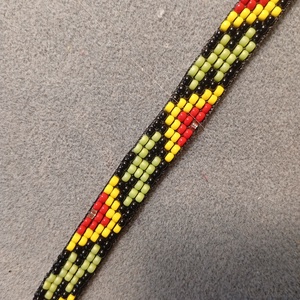 Diszdobozos színes 6  gyöngyszövött karkötő , Ékszer, Karkötő, Gyöngyös karkötő, Gyöngyfűzés, gyöngyhímzés, MESKA