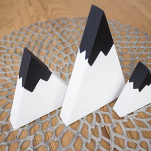 Fehér-fekete hegytrió otthondekoráció (3 darabos szett) - otthon & életmód - dekoráció - dekoratív figurák és szobrok - Meska.hu