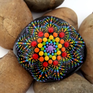 pöttyöző technikával készített manadala stílusú természetes ajándék kő - otthon & életmód - dekoráció - spiritualitás - mandala - Meska.hu