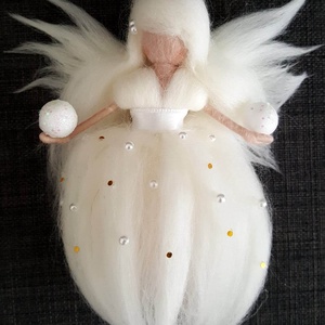 Waldorf tűnemezelt gyapjú angyal 16 cm - Meska.hu