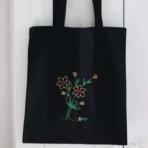 Virágos hímzett vászontáska, fekete - táska & tok - bevásárlás & shopper táska - shopper, textiltáska, szatyor - Meska.hu