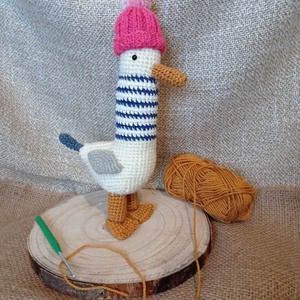 Horgolt amigurumi lúd sapkában, Játék & Sport, Plüssállat & Játékfigura, Más figura, Horgolás, MESKA