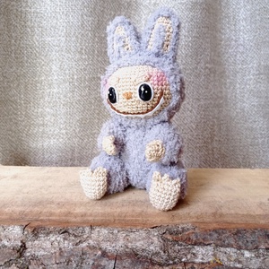 Horgolt Labubu  TikTok kedvenc plüssfigurája! , Játék & Sport, Plüssállat & Játékfigura, Más figura, Horgolás, MESKA