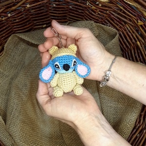 Mini Stitch horgolt kulcstartó - táska & tok - kulcstartó & táskadísz - kulcstartó - Meska.hu