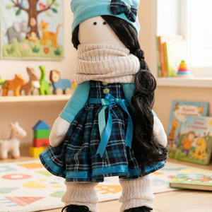 Hosszú hajú kockás ruhás baba szatén szalaggal, Játék & Sport, Baba & babaház, Baba, Baba-és bábkészítés, MESKA