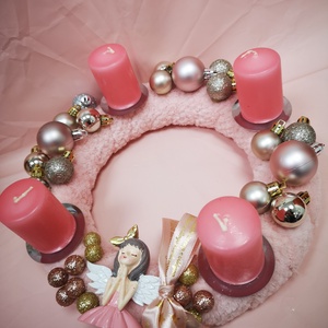 Karácsonyi dekoráció. Rózsaszín angyalkás adventi koszorú  - karácsony - adventi díszek - adventi koszorú - Meska.hu