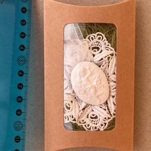 Karácsonyi angyalka dobozban - karácsony - karácsonyi lakásdekoráció - karácsonyfadíszek - Meska.hu