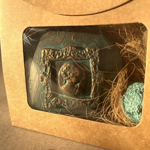 Antik bronz karácsonyi medalion natúr dísztáskában - karácsony - karácsonyi lakásdekoráció - karácsonyfadíszek - Meska.hu