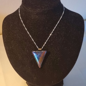 Egyedi Háromszög Dichroic Üvegmedálos Nyaklánc - ékszer - nyaklánc - medál - Meska.hu