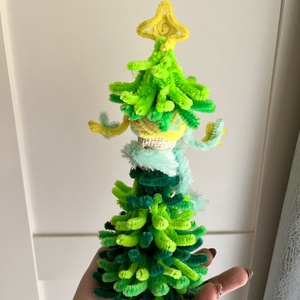 Karácsonyfa kislány - karácsony - karácsonyi lakásdekoráció - karácsonyi lakásdíszek - Meska.hu