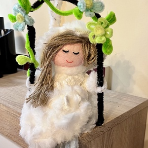 Kislány a hintán - karácsony - karácsonyi lakásdekoráció - karácsonyi manók, figurák - Meska.hu