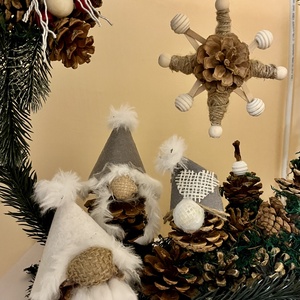 Manó család asztaldísz - karácsony - adventi díszek - adventi asztaldísz - Meska.hu