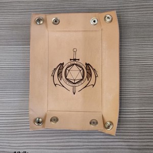 Kockás - kardos motívumos kockadobó tálca - játék & sport - táblajáték és kártyajáték - társasjátékok - dobókocka - Meska.hu