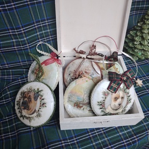 Állatos medailonok- kutya kollekció, Karácsony, Karácsonyi lakásdekoráció, Karácsonyfadíszek, Decoupage, transzfer és szalvétatechnika, MESKA