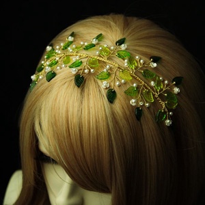 Esküvői hajdísz fehér tekla gyöngyös, virágos, zöld leveles hajpánt - Meska.hu