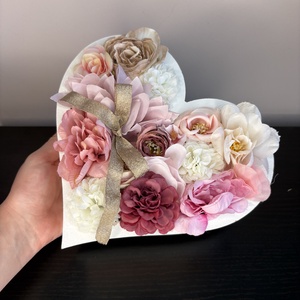 Szív alakú művirágos dísz - Meska.hu