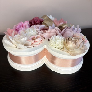 Szív alakú művirágos dísz - otthon & életmód - dekoráció - asztal és polc dekoráció - asztaldísz - Meska.hu