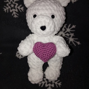 Fehér plüss maci szívvel - Meska.hu