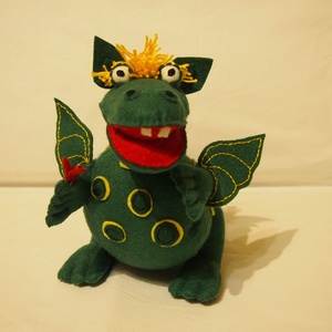 Egyfejű sárkány  pillangóval -  - Meska.hu