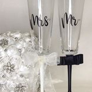 Mr Mrs esküvői pohár pár, Esküvő, Dekoráció, Asztaldísz, Gyurma, MESKA