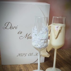 Egyedi menyasszony�vőlegény pezsgőspohár szett díszdobozban,Esküvői ajándék - esküvő - emlék & ajándék - nászajándék - esküvői pohár, pohárszett - Meska.hu