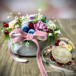 Kézzel készült kerámia virágkompozíció bársony masnival � romantikus asztaldísz - otthon & életmód - virágdekoráció - virágdíszek - asztali virágdísz - Meska.hu