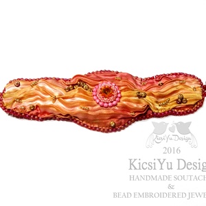Shibori selyemmel készült gyöngyhímzett karkötő - ékszer - karkötő - széles karkötő - Meska.hu Shibori selyemmel készült gyöngyhímzett karkötő - ékszer - karkötő - széles karkötő - Meska.hu
