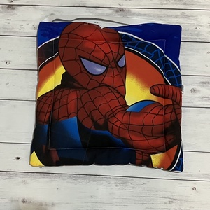 Székpárna iskolába - pókember minta - Meska.hu