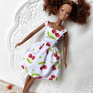 Barbie babaruha cseresznyés mintával - Meska.hu