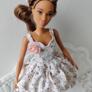Barbie baba fodros ruha - játék & sport - baba & babaház - öltöztethető baba - Meska.hu