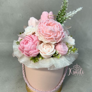 Anyák napi szójaviasz virágbox, Otthon & Életmód, Virágdekoráció, Virágok, Virágbox, Gyertya-, mécseskészítés, MESKA